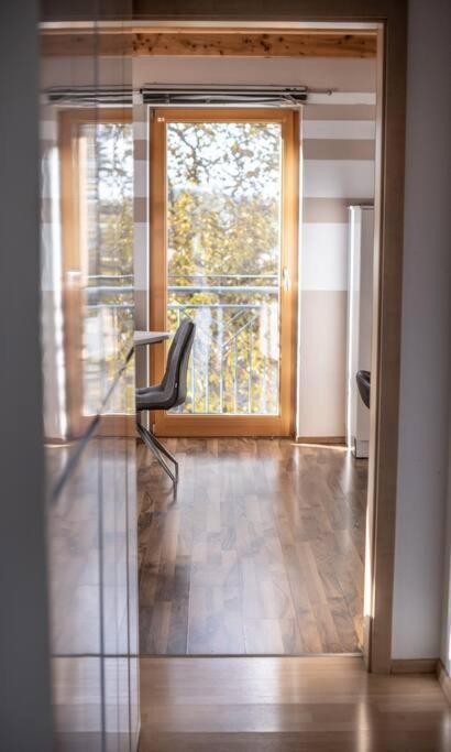 Moderne, Gemuetliche Dg-Wohnung In Ruhiger Lage Neunburg vorm Wald Esterno foto