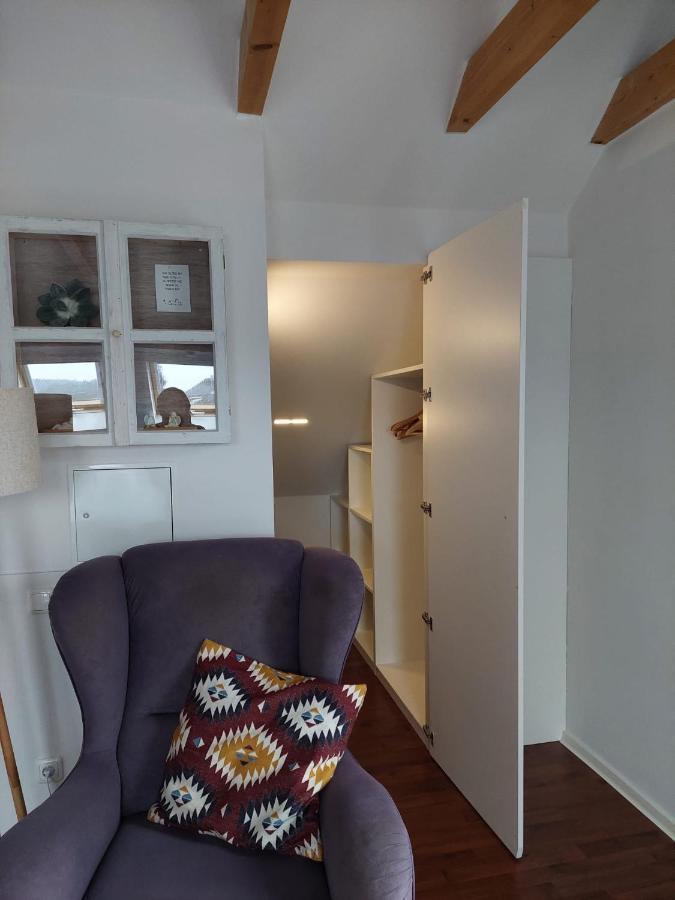 Moderne, Gemuetliche Dg-Wohnung In Ruhiger Lage Neunburg vorm Wald Esterno foto
