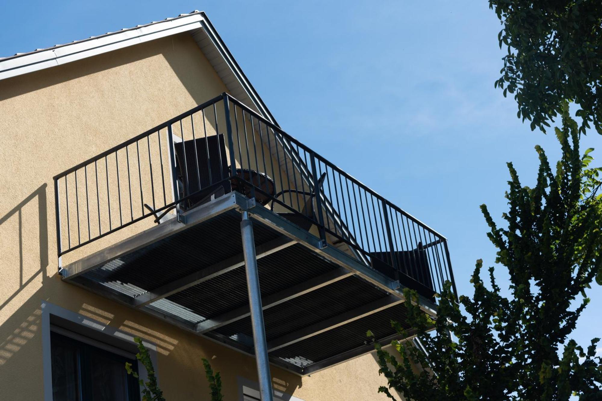 Moderne, Gemuetliche Dg-Wohnung In Ruhiger Lage Neunburg vorm Wald Esterno foto